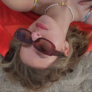 Meet your Posher, Rebeca